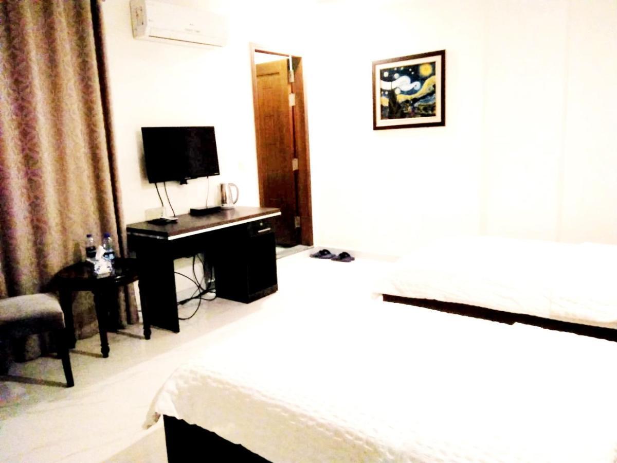 Jade Dragon Hotel Dha Лахор Екстериор снимка