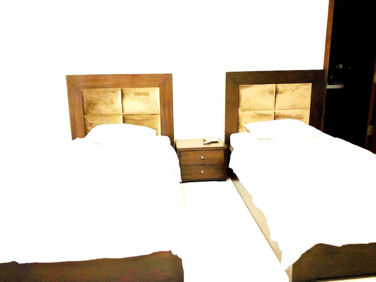 Jade Dragon Hotel Dha Лахор Екстериор снимка