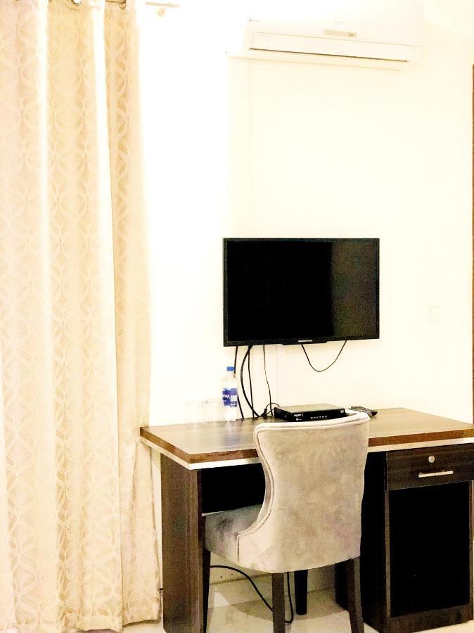 Jade Dragon Hotel Dha Лахор Екстериор снимка